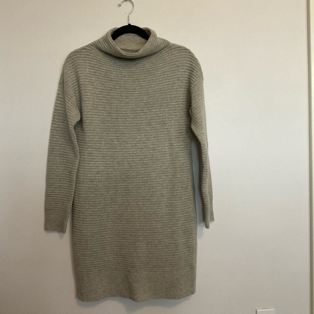 Madewell sweater/tunic/dress
18” chest 38” long